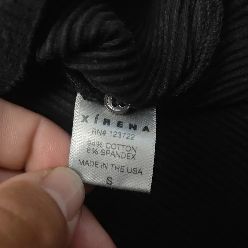 XiRENA sku tsht